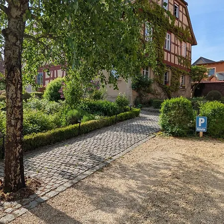 Haselbachstrasse 6 *